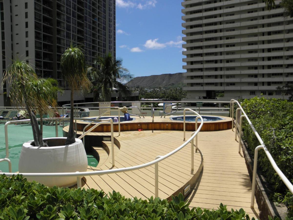 Great Ocean View Condo, Near Beach With Free Parking! โฮโนลูลู ภายนอก รูปภาพ
