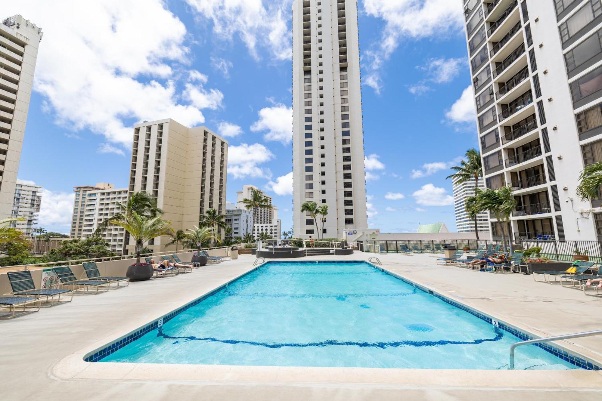 Great Ocean View Condo, Near Beach With Free Parking! โฮโนลูลู ภายนอก รูปภาพ